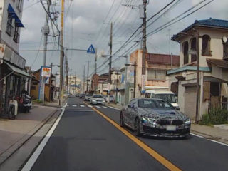 スクープ? カムフラージュボディのBMW